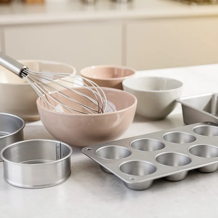 Backzubehör für Anfänger: Deine Grundausstattung zum Loslegen