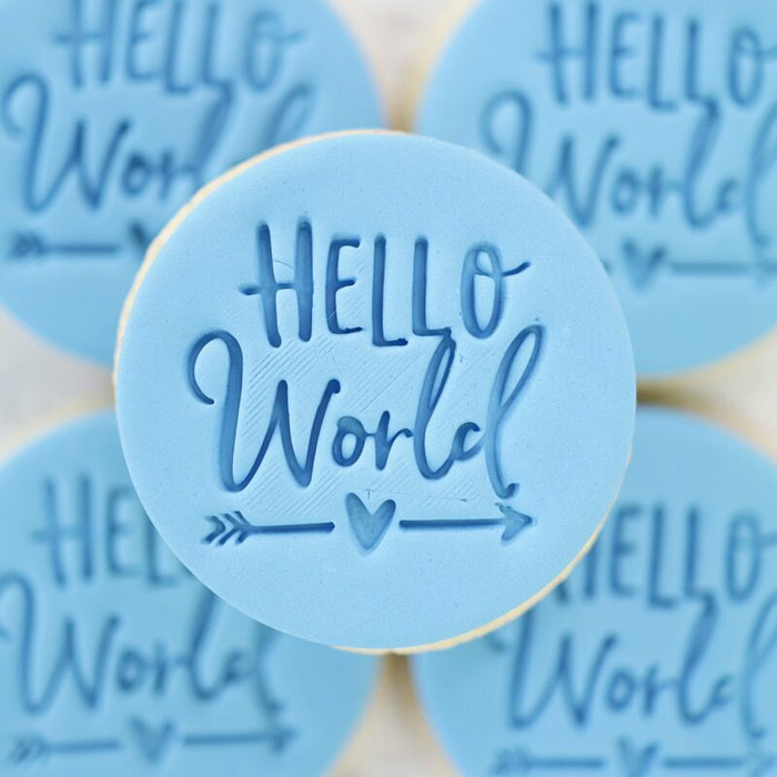 Sweet Stamp Fondant Stempel – Hello World – Emboss